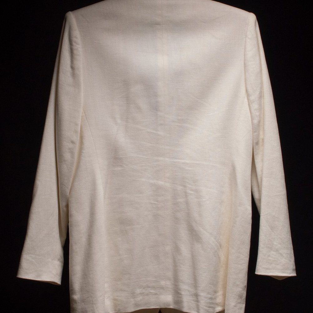 White 2 button Linen/Rayon Jacket - Picture 3 of 3